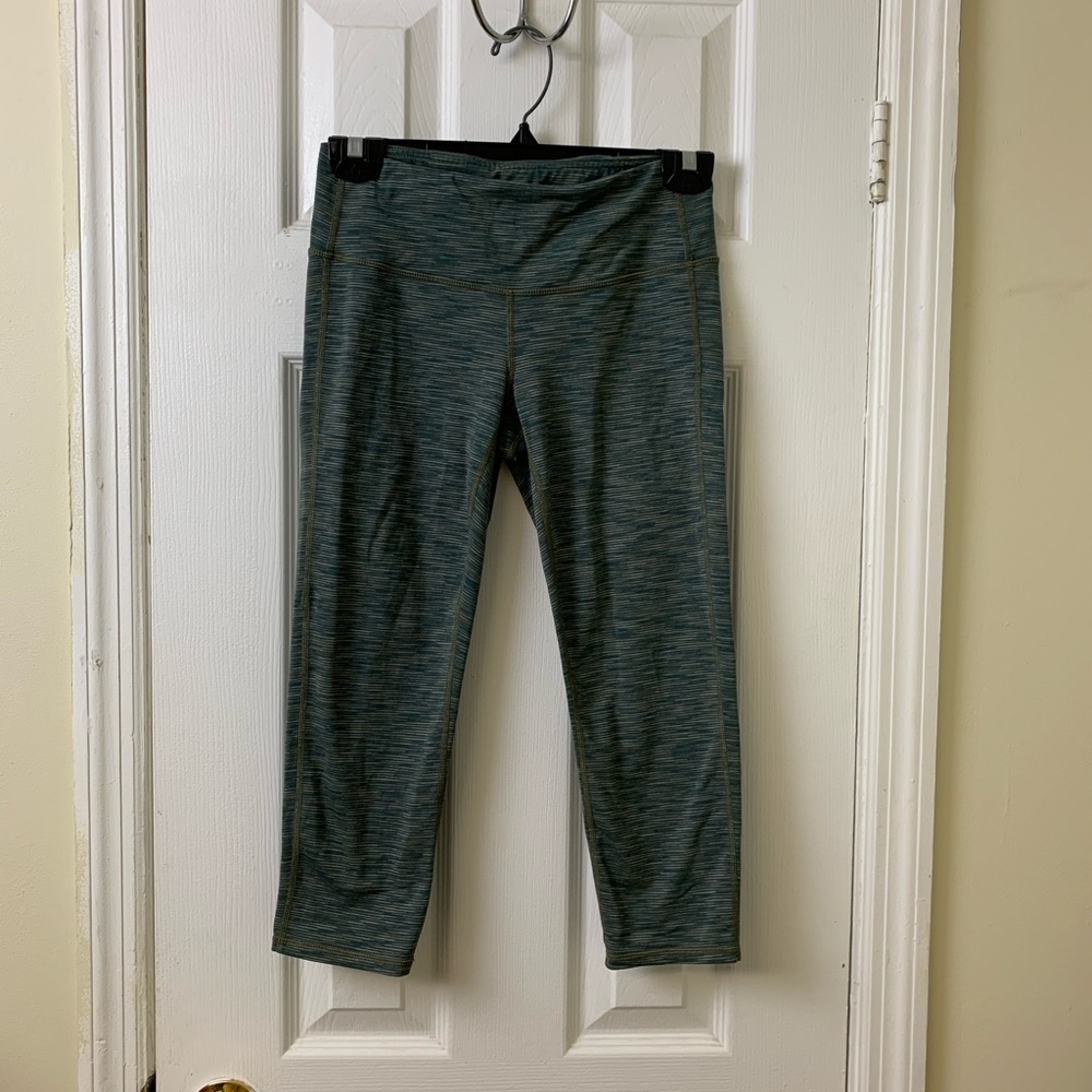 Athleta Chaturango Capri Space dyed Legging Size S - Picture 3 of 8
